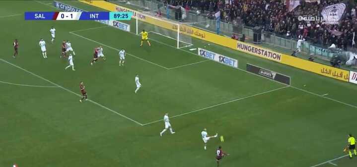Video: Antonio Candreva scores from a ridiculous angle against Inter Milan in stoppage time