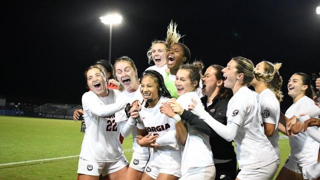 WATCH: Last-minute goal sends Georgia women's soccer to SEC title match