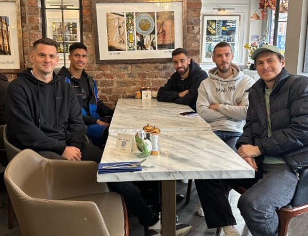 Tom Heaton, Raphael Varane, Bruno Fernandes, de Gea and Victor Lindelof (left to right) met up for a 'coffee and friends' date at the end of October