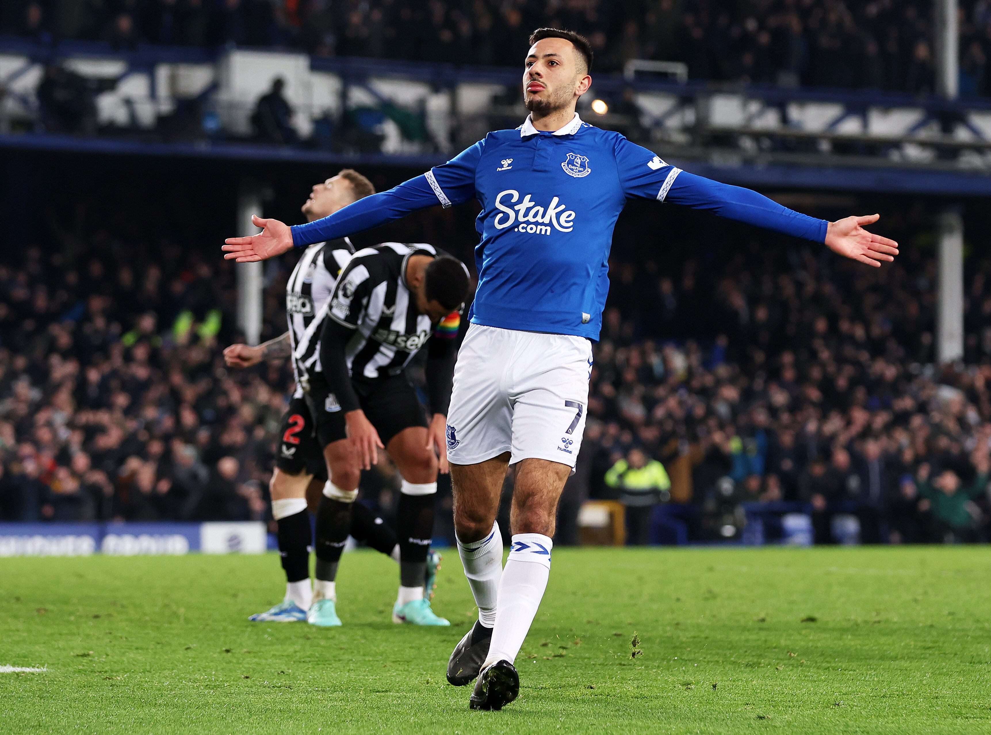 "Unstoppable..." pundit in awe of Everton midfielder's performance against Newcastle