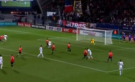 Marco Asensio sets up Kylian Mbappe with incredible flick assist