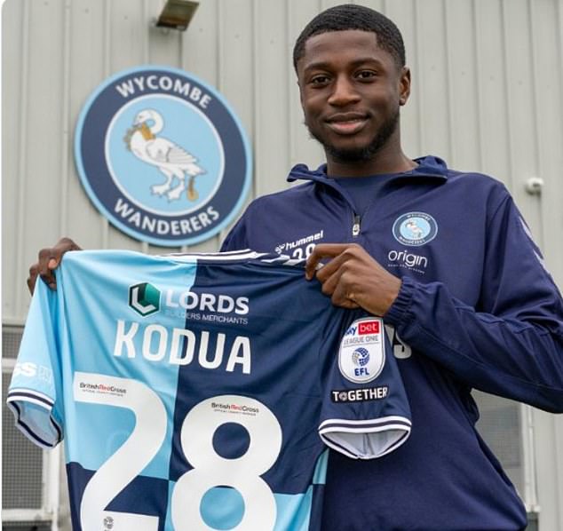 Gideon Kodua has joined Wycombe Wanderers on loan just days after scoring against them