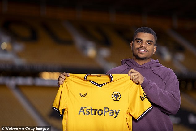 Wolves have secured the transfer of PSG youngster Noha Lemina on loan for the remainder of the season