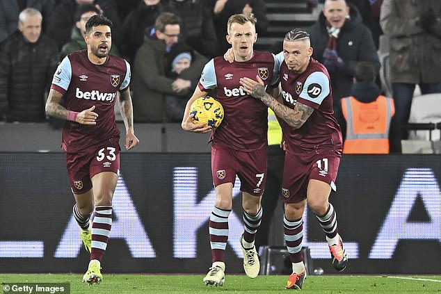 There have been murmurings of discontent among some supporters in recent weeks with some booing after West Ham were held to a 1-1 draw against Bournemouth on Thursday