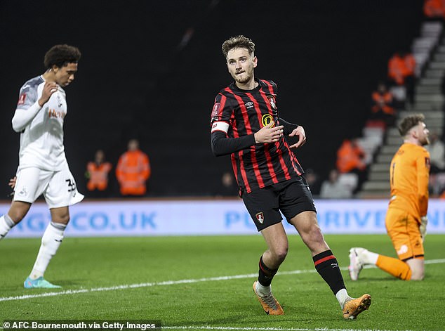 Bournemouth winger David brooks is set to complete a move to Southampton today pending his medical