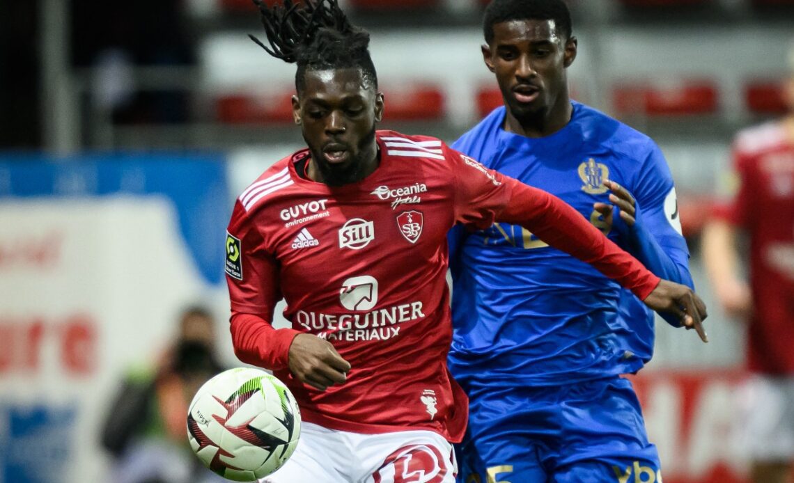 Chelsea eye deal for Brest left-back