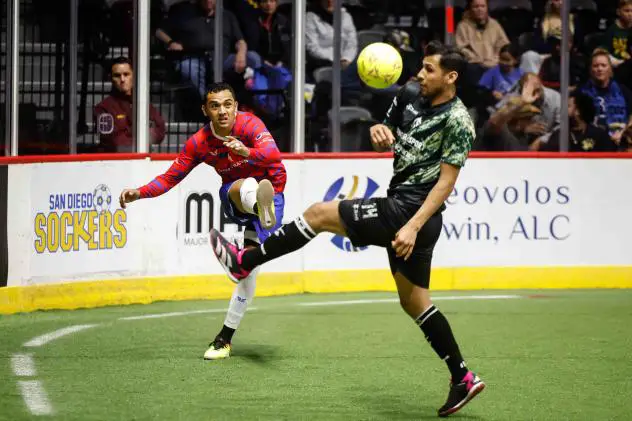 San Diego Sockers' Uriel Zuart and Chihuahua Savage's Uriel Zuart in action