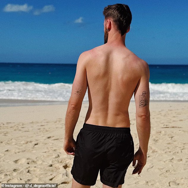 De Gea, who has been without a club since leaving Man United, shared photos of his holiday