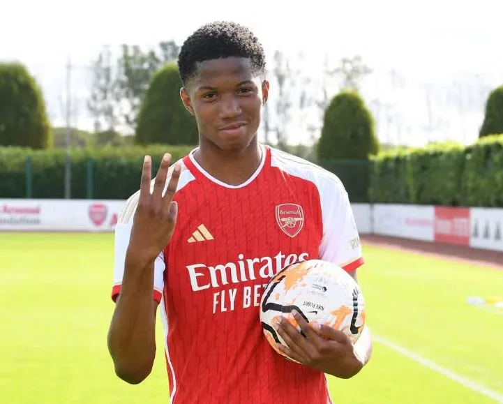 Exclusive: Arsenal wonderkid has transfer interest from Dortmund & Roma after incredible form, says expert