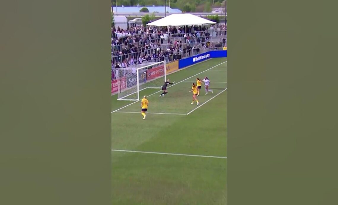Reilyn Turner's first career NWSL goal is a thing of beauty!! 👏  #nwsl
