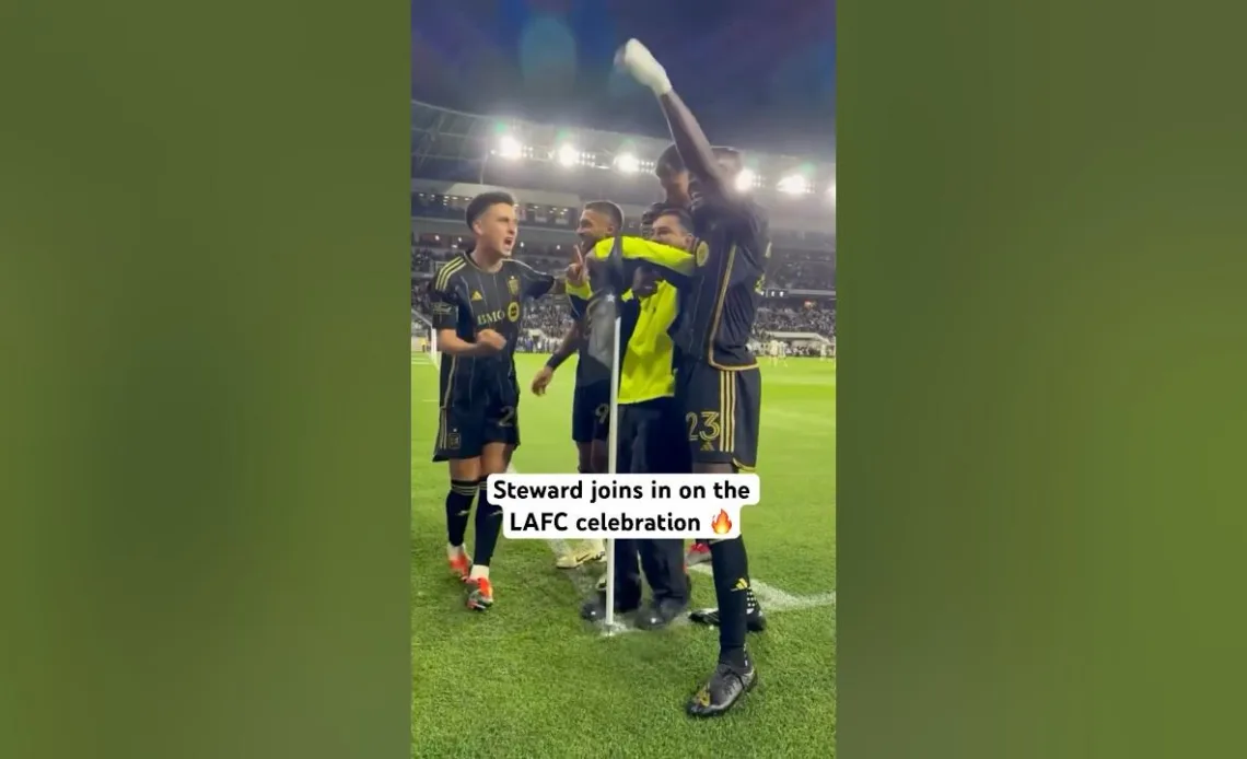 Steward joins in on the LAFC fun 🔥 #soccer #celebration #sports