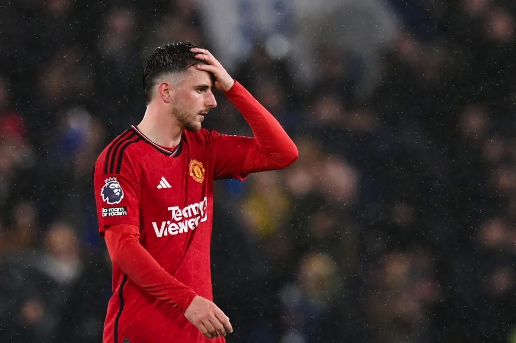 What Chelsea fans chanted at Mason Mount during Man United win
