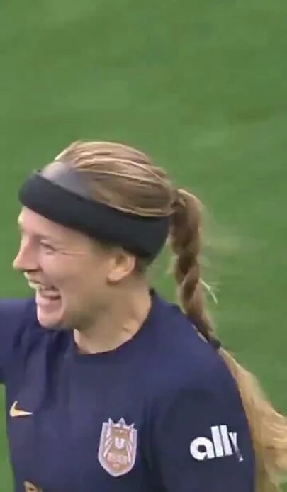 Bethany 🧊 Balcer  #nwsl