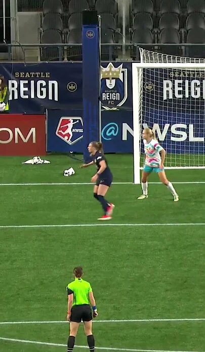 LATSKO!!! What a finish in Seattle! 👌  #nwsl #soccer