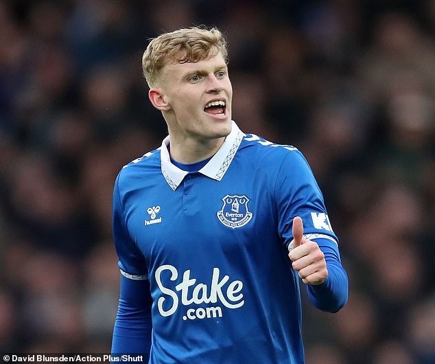 Man United want to sign Everton centre back Jarrad Branthwaite (pictured) this summer