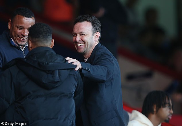Dougie Freedman is set to stay at Crystal Palace despite strong interest from Newcastle