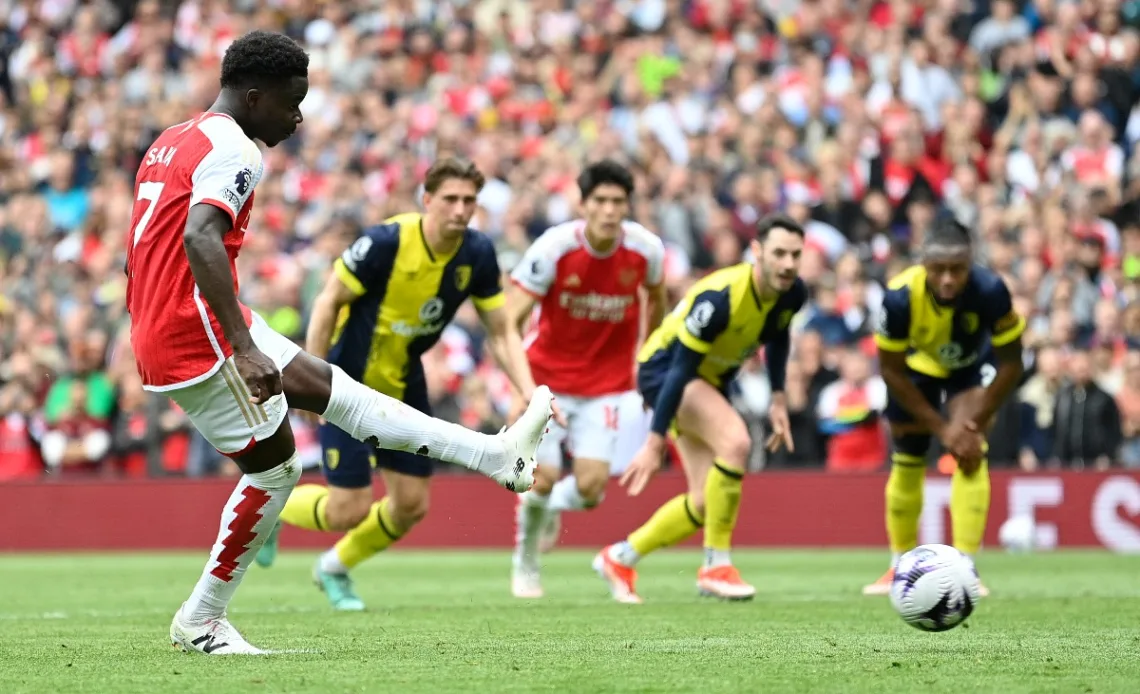 Video: Bukayo Saka's composed penalty gives Arsenal the lead