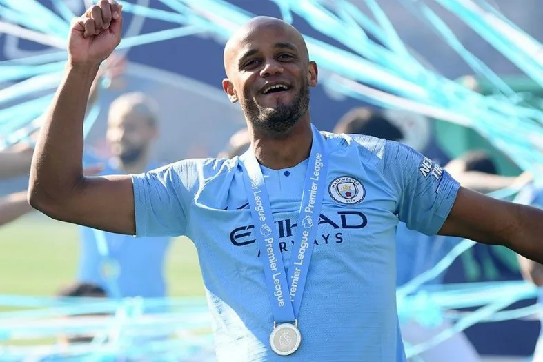 Vincent Kompany to raid his old club for major ace