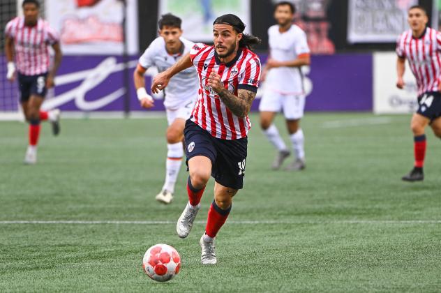 Atlético Ottawa striker Rubén Del Campo in action at TD Place
