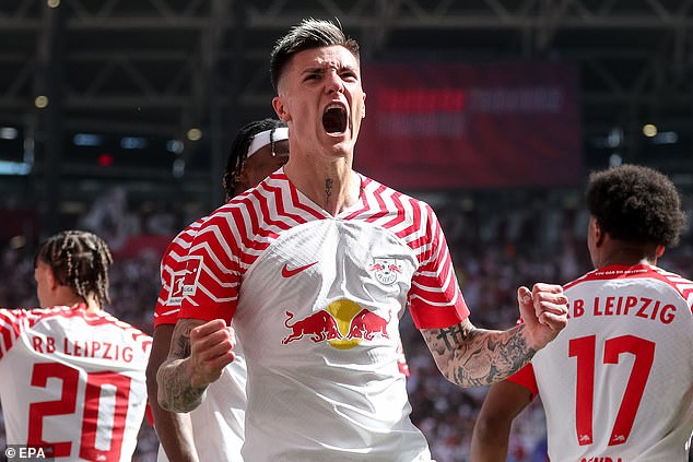 Benjamin Sesko is set to extend his stay at RB Leipzig after impressing in his first season