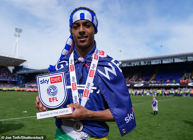 Ipswich are looking to secure the signing of Omari Hutchinson from Chelsea for £22million