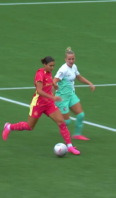 ⏪ Rewind: Smith keeping her grasp on the Golden Boot lead #BAONPDX