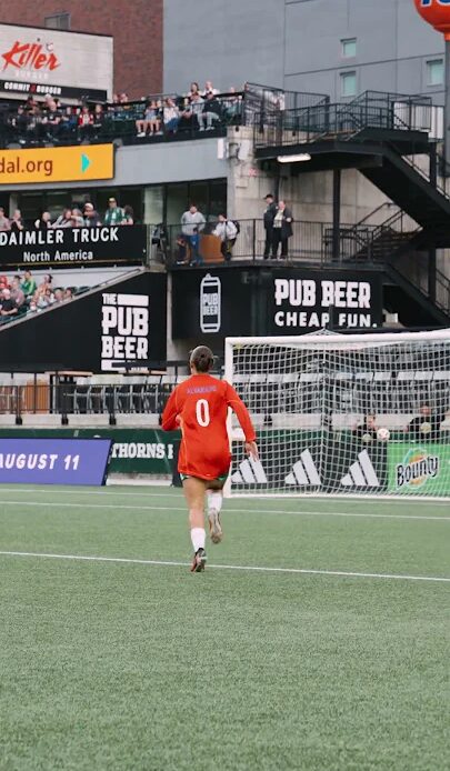 The two 'keeper strategy? Green is Gold shenanigans. #thornsfc