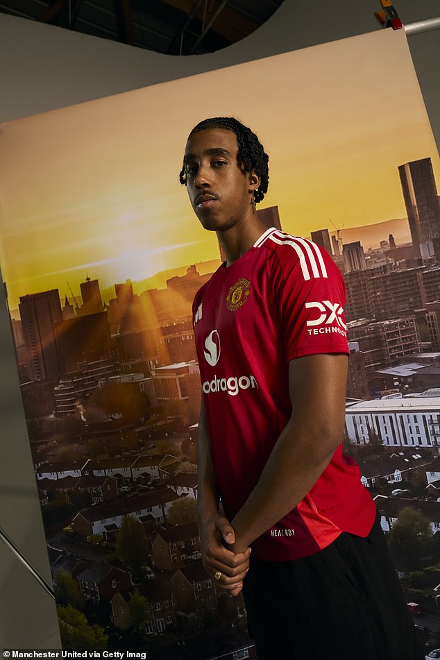 The Manchester club showed off their latest signing with a photoshoot in front of a photo of the city