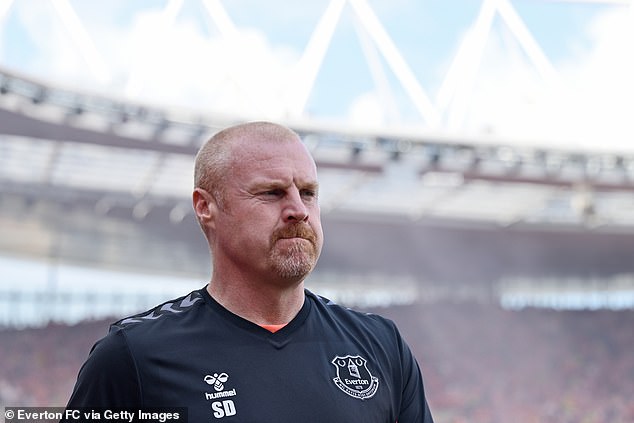 Sean Dyche is eager to ensure that the defender remains at Everton for the long-term