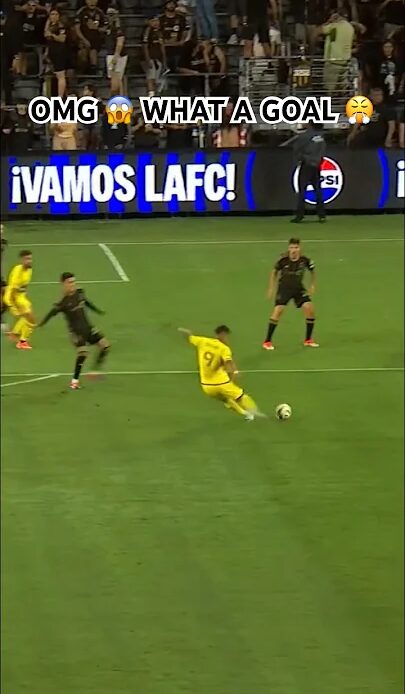Cucho Hernández FREEZES Lloris with a BEAUTIFUL finish