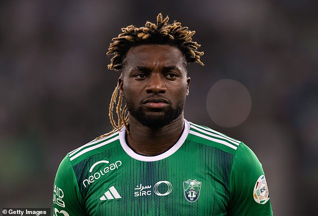 Allan Saint-Maximin is close to completing a season-long loan move to Fenerbahce