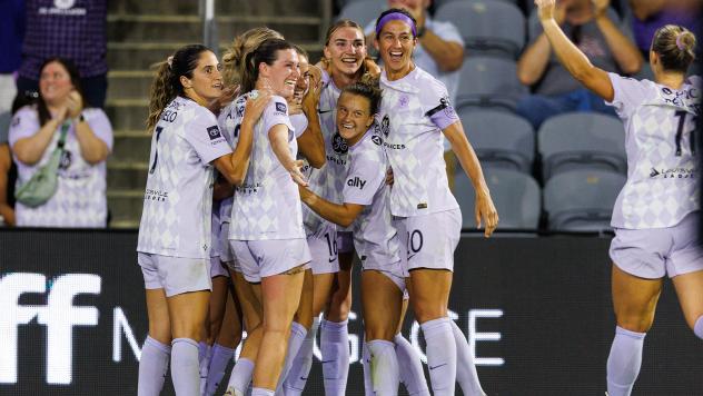 Racing Louisville FC celebrates win