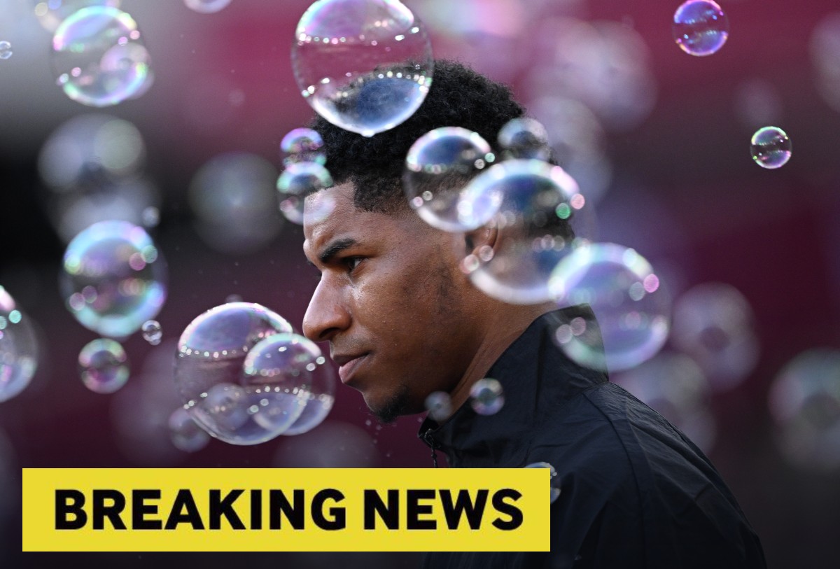 Marcus Rashford surrounded by bubbles