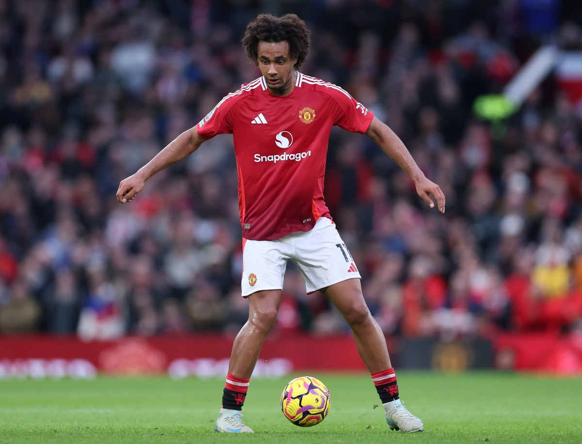 Joshua Zirkzee could leave Man United soon