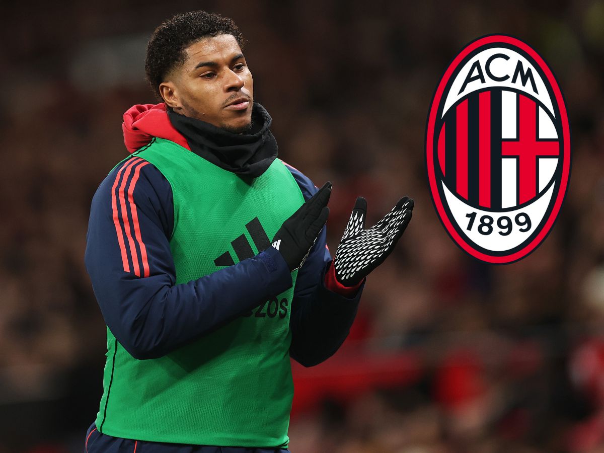 Marcus Rashford of Manchester United applauds the fans while warming up during the Premier League match between Manchester United FC and Newcastle United FC at Old Trafford