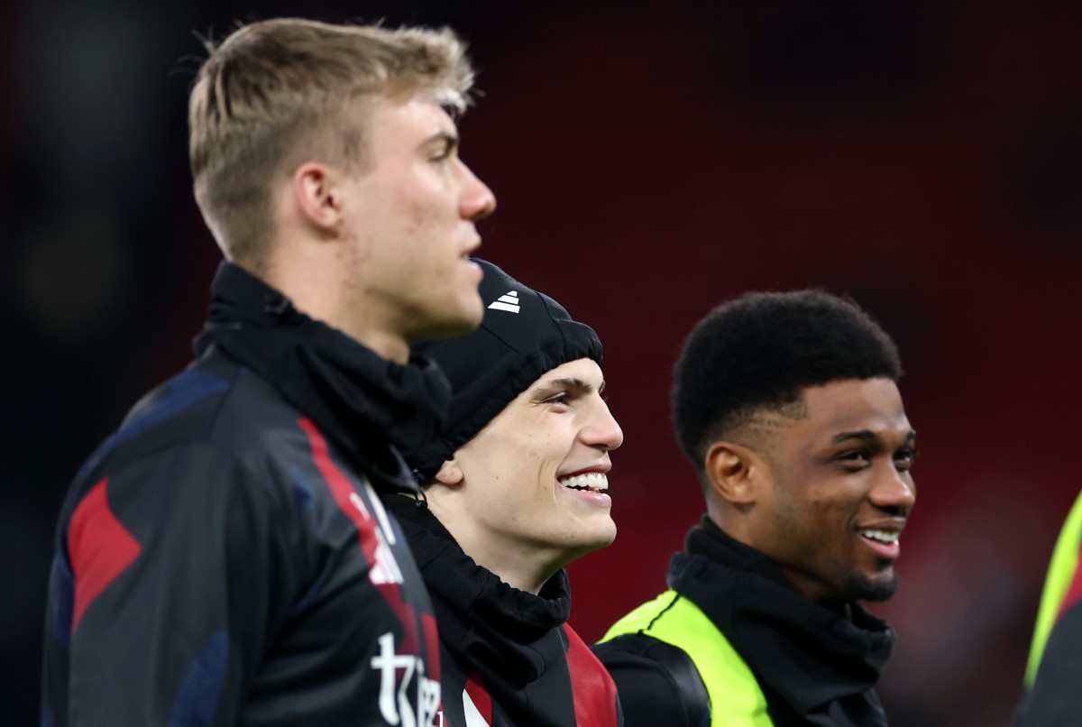 Rasmus Hojlund, Alejandro Garnacho, and Amad Diallo during the pre-match warmup with Manchester United