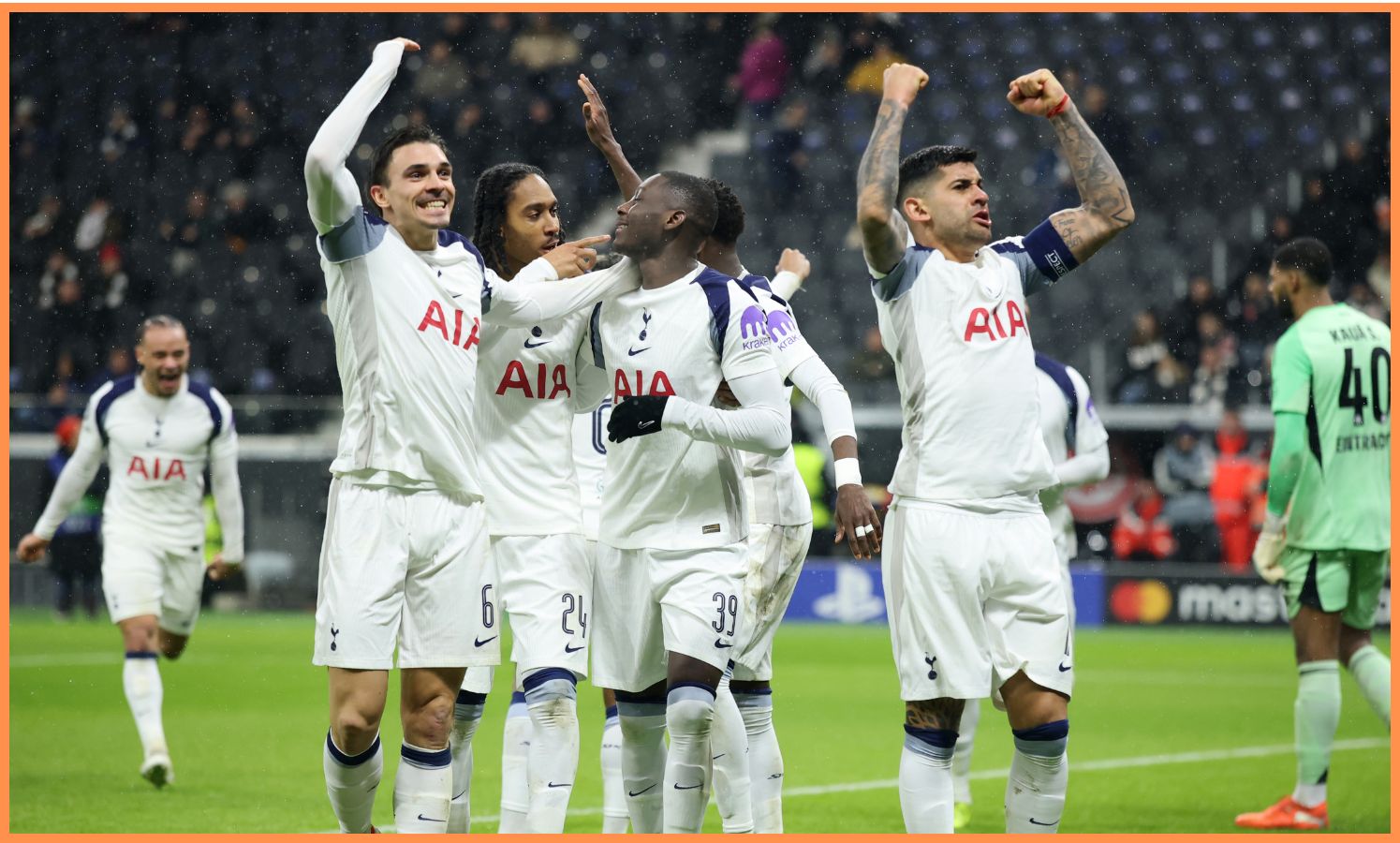 Randal Kolo Muani of Tottenham Hotspur celebrates a goal with teammates